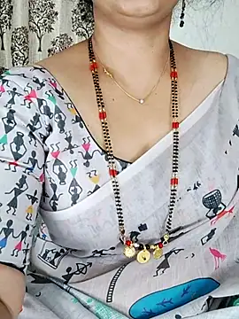Snapshot of Indian_desi_wife chatting on June 25, 2:22 am Indian desi wife online show from June 25, 2:22 am