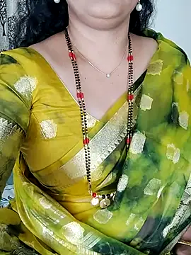 Snapshot of Indian_desi_wife chatting on June 27, 2:38 am Indian desi wife online show from June 27, 2:38 am