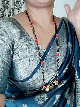 Snapshot of Indian_desi_wife chatting on July 2, 4:13 pm Indian desi wife online show from July 2, 4:13 pm