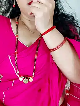 Snapshot of Indian_desi_wife chatting on July 28, 4:16 pm Indian desi wife online show from July 28, 4:16 pm