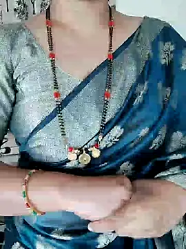 Snapshot of Indian_desi_wife chatting on August 7, 2:35 am Indian desi wife online show from August 7, 2:35 am
