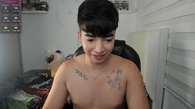 santy7v7 online show from February 20, 1:33 pm