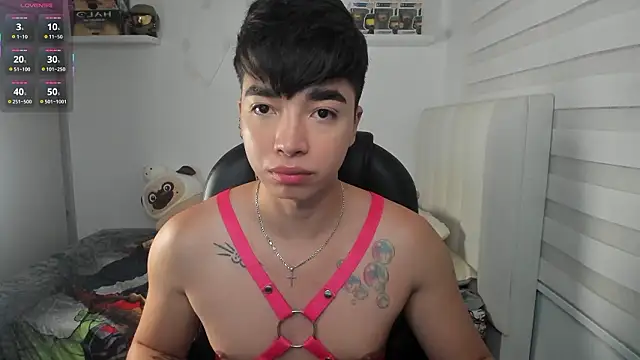 santy7v7 online show from February 21, 1:34 pm