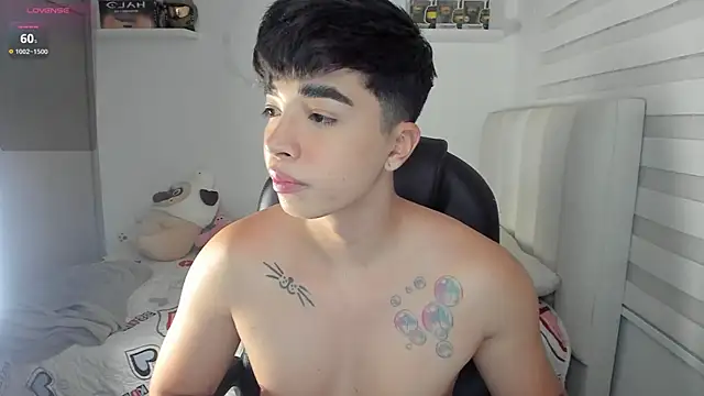 santy7v7 online show from May 30, 1:41 pm