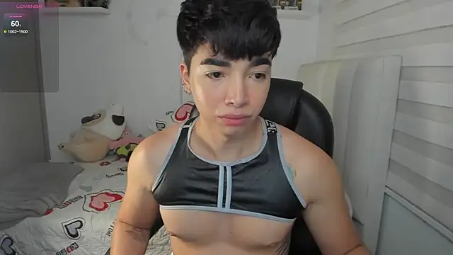 santy7v7 online show from June 13, 1:31 pm