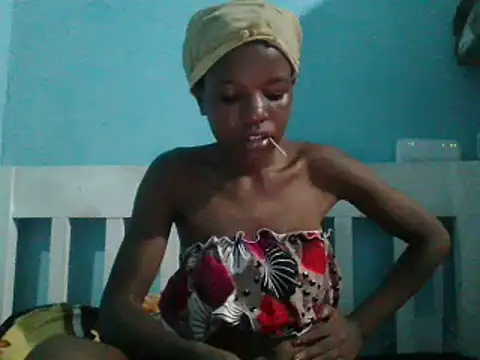 sweetchic  online show from February 25, 5:25 pm