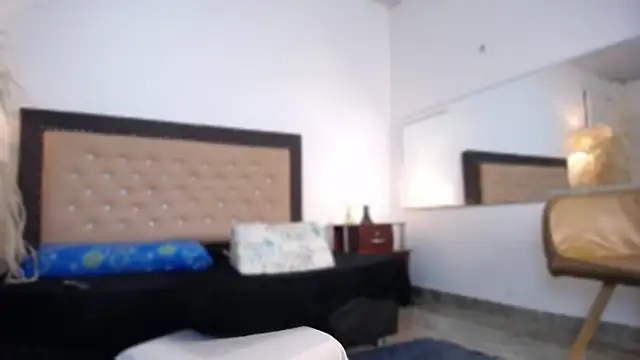 Lia sarahi online show from January 13, 6:38 pm