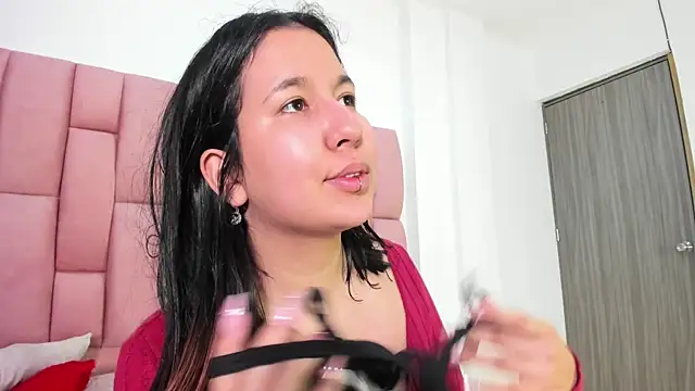 Lia sarahi online show from December 19, 11:39 am