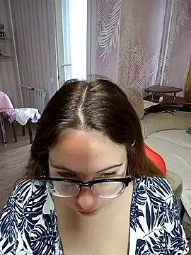 Snapshot of DienkaGreen chatting on December 7, 4:09 am DienkaGreen online show from December 7, 4:09 am