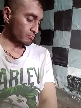 Snapshot of Wero4200 chatting on February 13, 6:15 pm Wero4200 online show from February 13, 6:15 pm