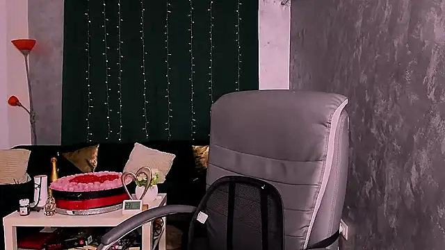 XoniaGraceful online show from January 21, 1:18 am