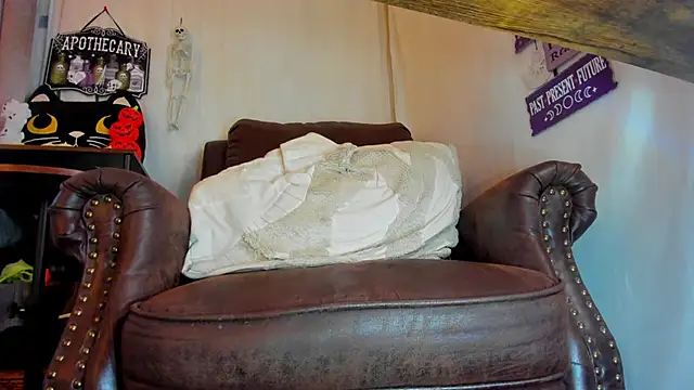 Snapshot of danidollxxx chatting on September 23, 1:41 am danidollxxx online show from September 23, 1:41 am