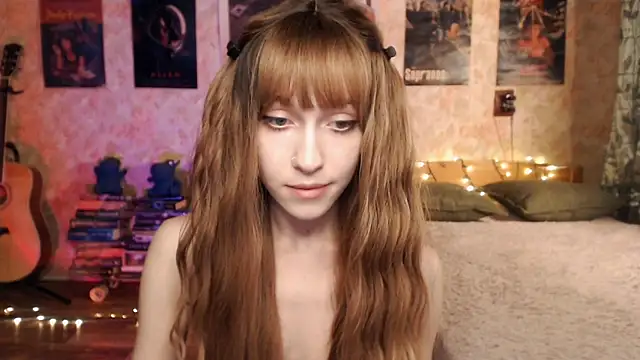 Snapshot of Friendly_Ellie chatting on December 20, 3:14 am Friendly Ellie online show from December 20, 3:14 am