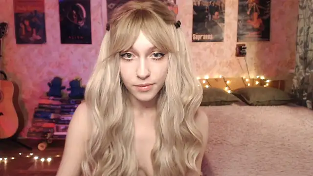 Snapshot of Friendly_Ellie chatting on January 12, 12:07 am Friendly Ellie online show from January 12, 12:07 am