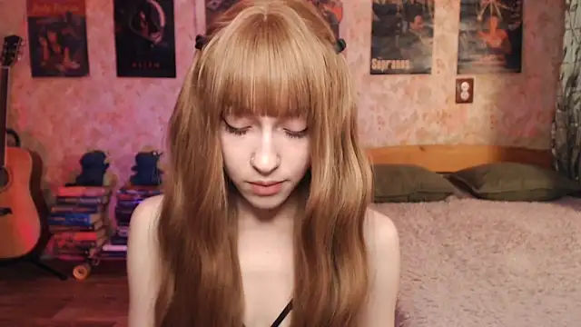 Snapshot of Friendly_Ellie chatting on November 19, 11:16 pm Friendly Ellie online show from November 19, 11:16 pm