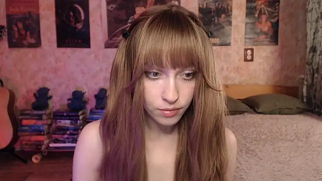 Friendly Ellie online show from April 24, 12:18 pm