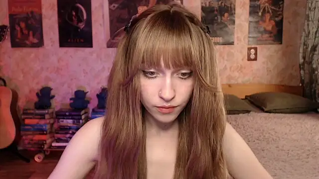 Friendly Ellie online show from May 14, 1:18 pm