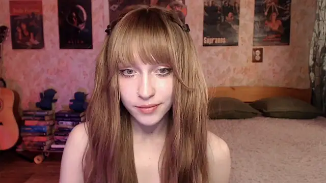 Friendly Ellie online show from May 26, 11:23 pm