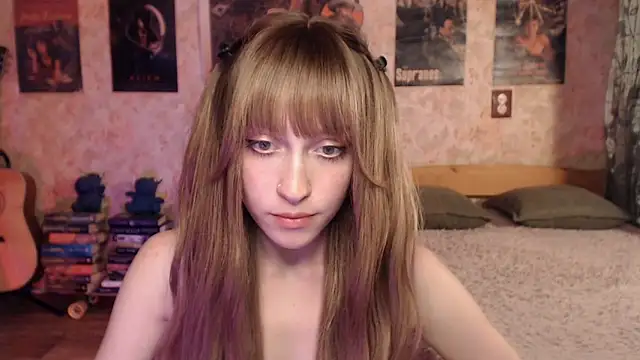 Friendly Ellie online show from June 15, 2:30 pm