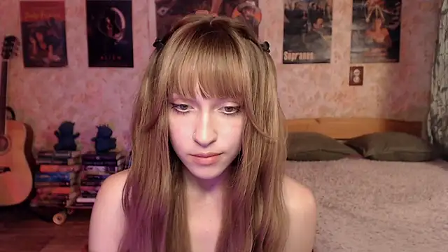Friendly Ellie online show from June 25, 12:32 am