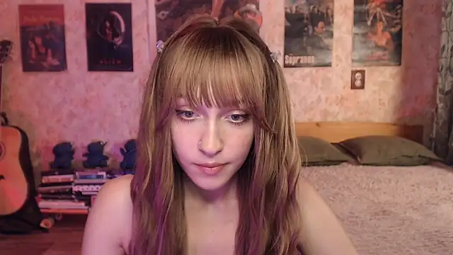 Friendly Ellie online show from July 29, 1:31 pm