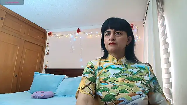 Snapshot of ISABEEL_SOFIA01 chatting on May 29, 4:27 pm ISABEEL SOFIA01 online show from May 29, 4:27 pm