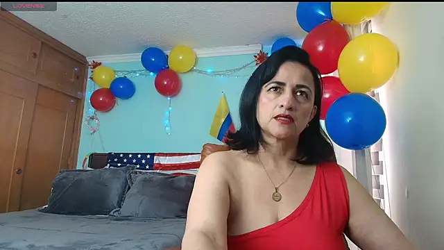 Snapshot of ISABEEL_SOFIA01 chatting on June 14, 4:31 pm ISABEEL SOFIA01 online show from June 14, 4:31 pm