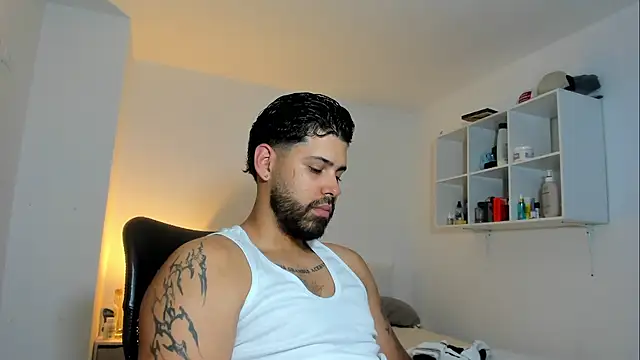 Snapshot of Justyn_Torres chatting on March 26, 11:05 am Justyn Torres online show from March 26, 11:05 am