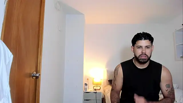 Snapshot of Justyn_Torres chatting on March 27, 10:48 am Justyn Torres online show from March 27, 10:48 am