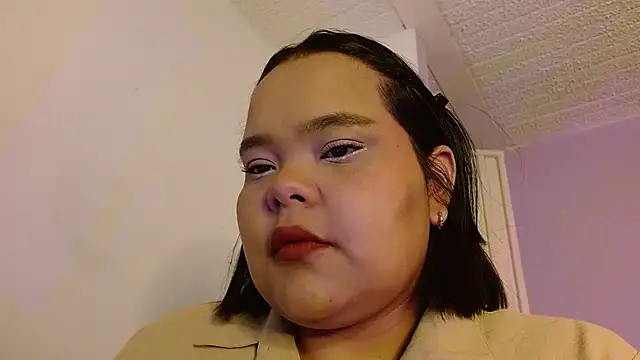sexychubby    online show from June 15, 6:54 pm