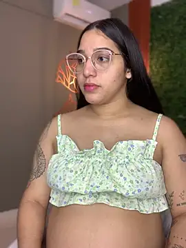 Snapshot of Amandanauty chatting on January 2, 10:55 pm Amandanauty online show from January 2, 10:55 pm