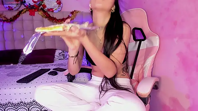 IvySanders1 online show from December 26, 3:59 am