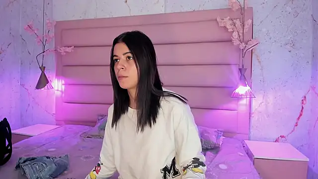 IvySanders1 online show from November 5, 1:00 pm