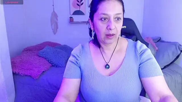 Snapshot of camilalatti chatting on May 10, 10:15 pm camilalatti online show from May 10, 10:15 pm