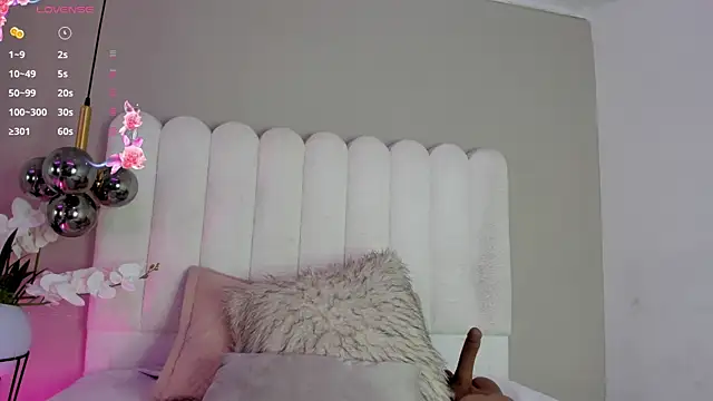 Snapshot of dulcepatersson1_ chatting on June 4, 10:05 pm dulcepatersson1 online show from June 4, 10:05 pm
