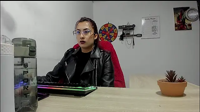 Scarlett Sen online show from March 11, 1:12 pm