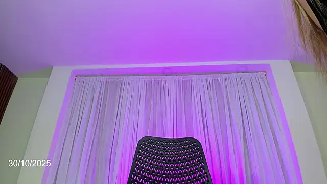 jaddyk  online show from October 30, 9:48 pm