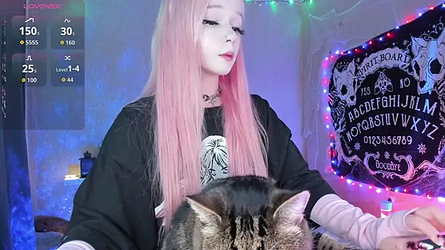 Misty Shadow online show from October 26, 10:15 pm