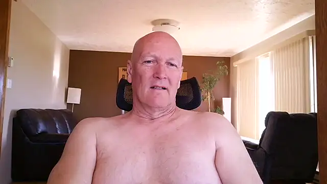 Snapshot of BasicAnt chatting on May 10, 2:33 pm BasicAnt online show from May 10, 2:33 pm