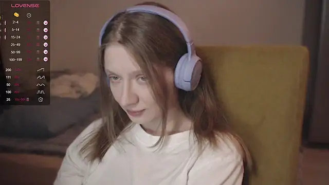 mollytuck online show from December 19, 1:51 pm