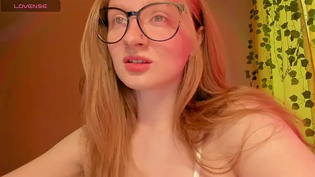 mollytuck online show from June 30, 3:57 pm