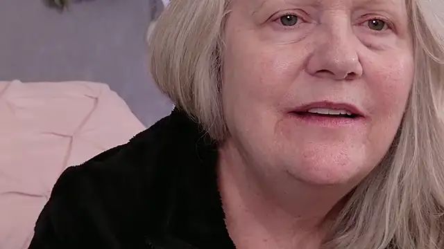 Kaitlyn Winters online show from January 17, 7:39 pm