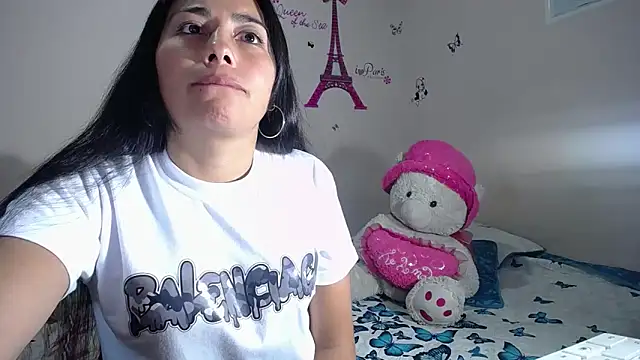 Snapshot of hanna_girl21 chatting on March 11, 1:22 am hanna girl21 online show from March 11, 1:22 am