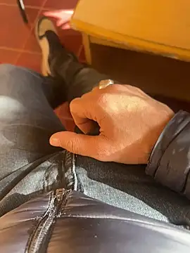 MAHKE12 online show from November 27, 10:28 am