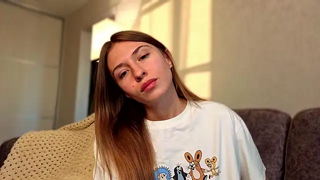 Snapshot of LovelyKatea chatting on October 11, 12:15 pm LovelyKatea online show from October 11, 12:15 pm