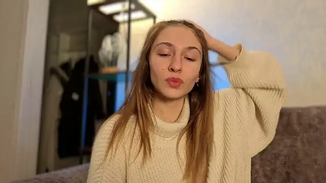 LovelyKatea online show from November 16, 12:44 pm