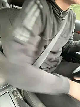 utoopia777 online show from March 12, 7:24 am