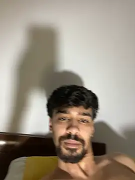 Snapshot of Hermanooooooo chatting on March 1, 4:03 am Hermanooooooo online show from March 1, 4:03 am