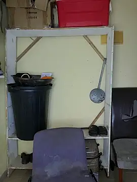 Snapshot of vannycov chatting on February 22, 6:35 am vannycov online show from February 22, 6:35 am