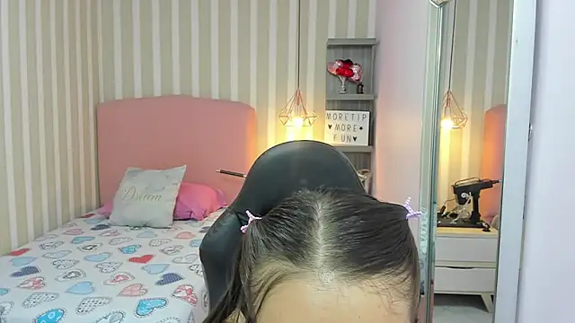 LORELAIGIVEN online show from January 10, 12:26 pm